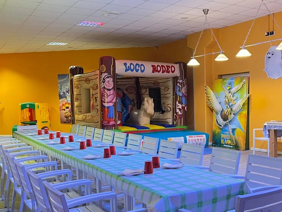 Il gonfiabile Rodeo nella sala Silvestro
